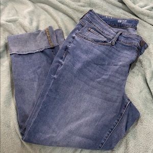Cuffed ankle jeans